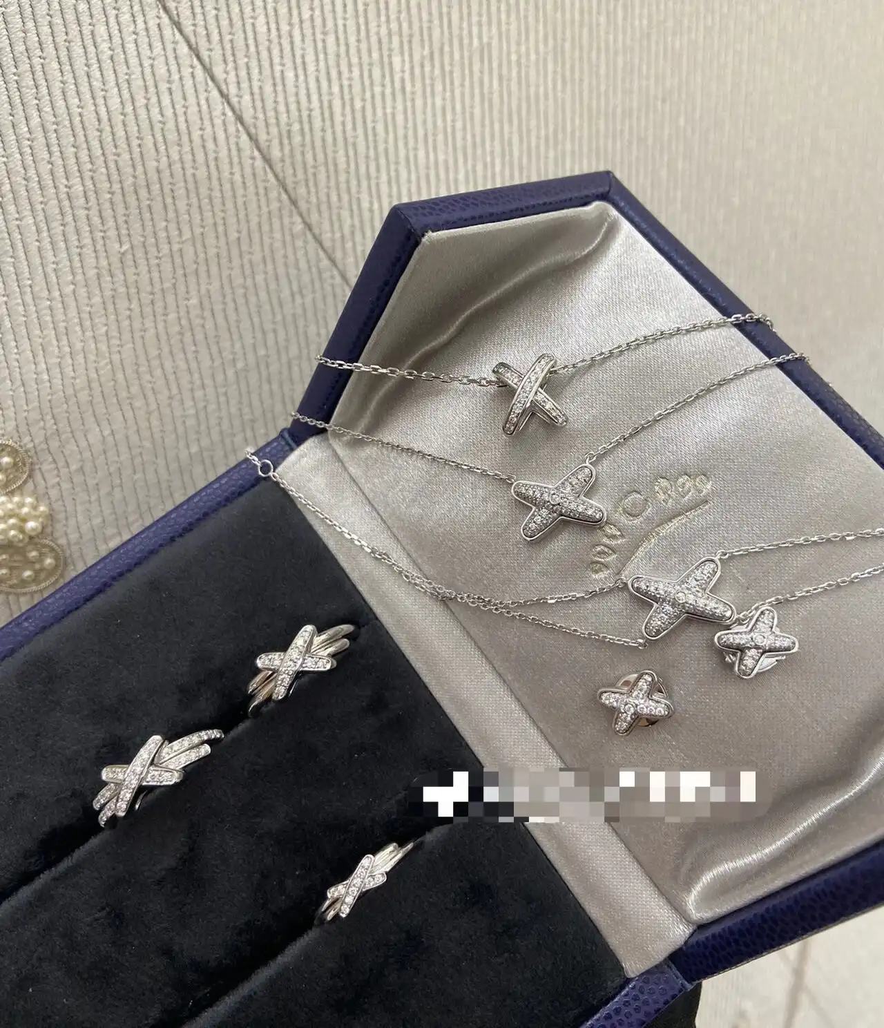 网红爆款！时尚玫瑰金耳钉，尽显优雅气质，轻松提升你的魅力值！