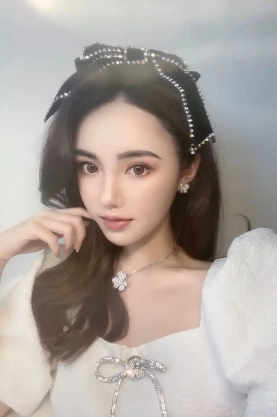 网红爆款推荐：优雅玫瑰金耳圈，轻松提升时尚气质，必看选购指南！