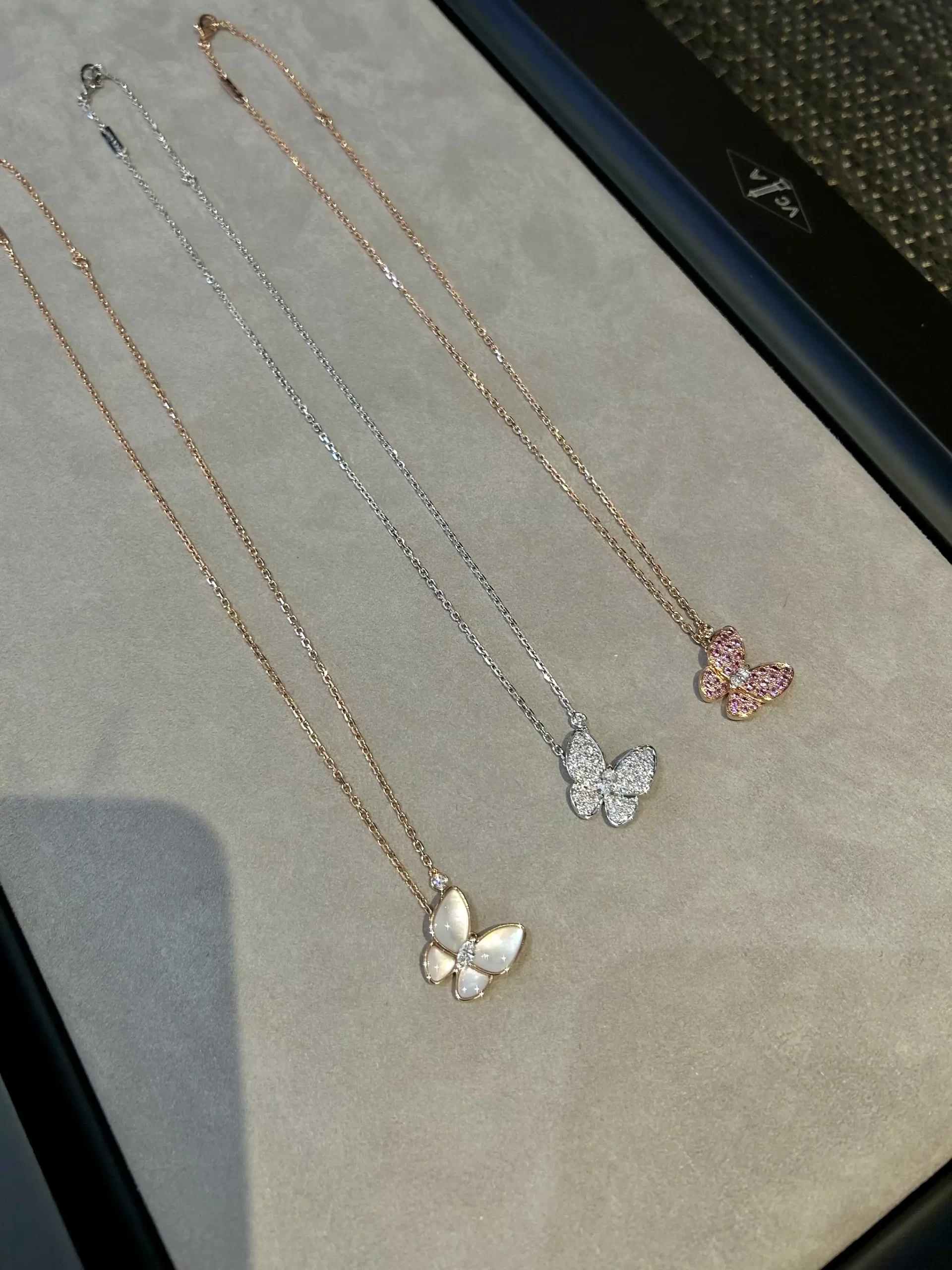 闪耀瞩目！耳环大搜罗#都是精品 – 精选耳环，满足你的时尚追求
