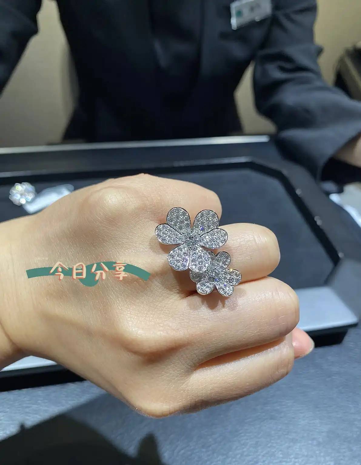 时尚玫瑰金耳钉推荐：提升气质必备的精致饰品选购指南