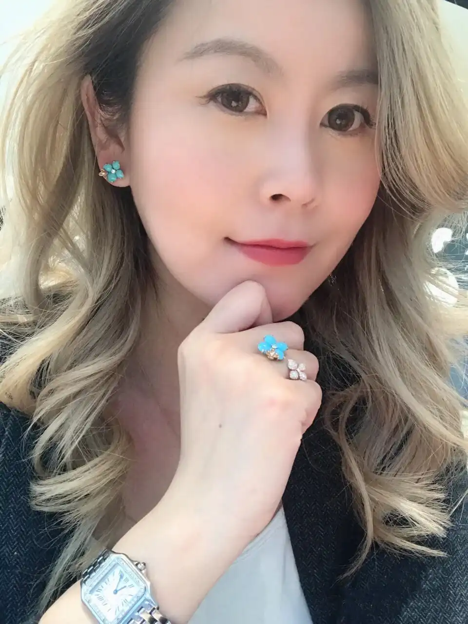 玫瑰金耳圈时尚搭配指南：潮流美饰，提升气质必备单品！