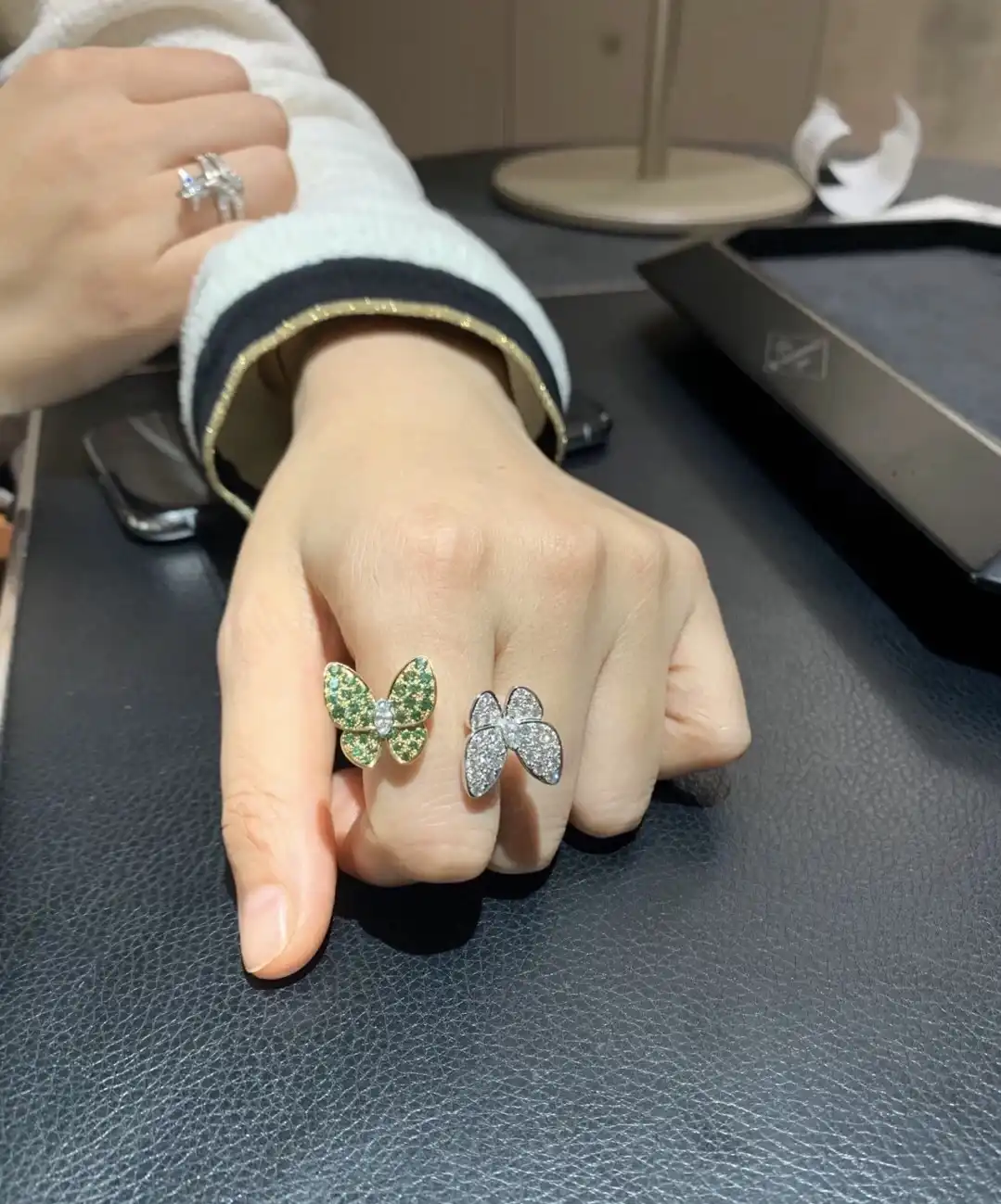 网红必备！2023最新款玫瑰金耳钉，时尚达人都在戴的爆款解析与选购指南